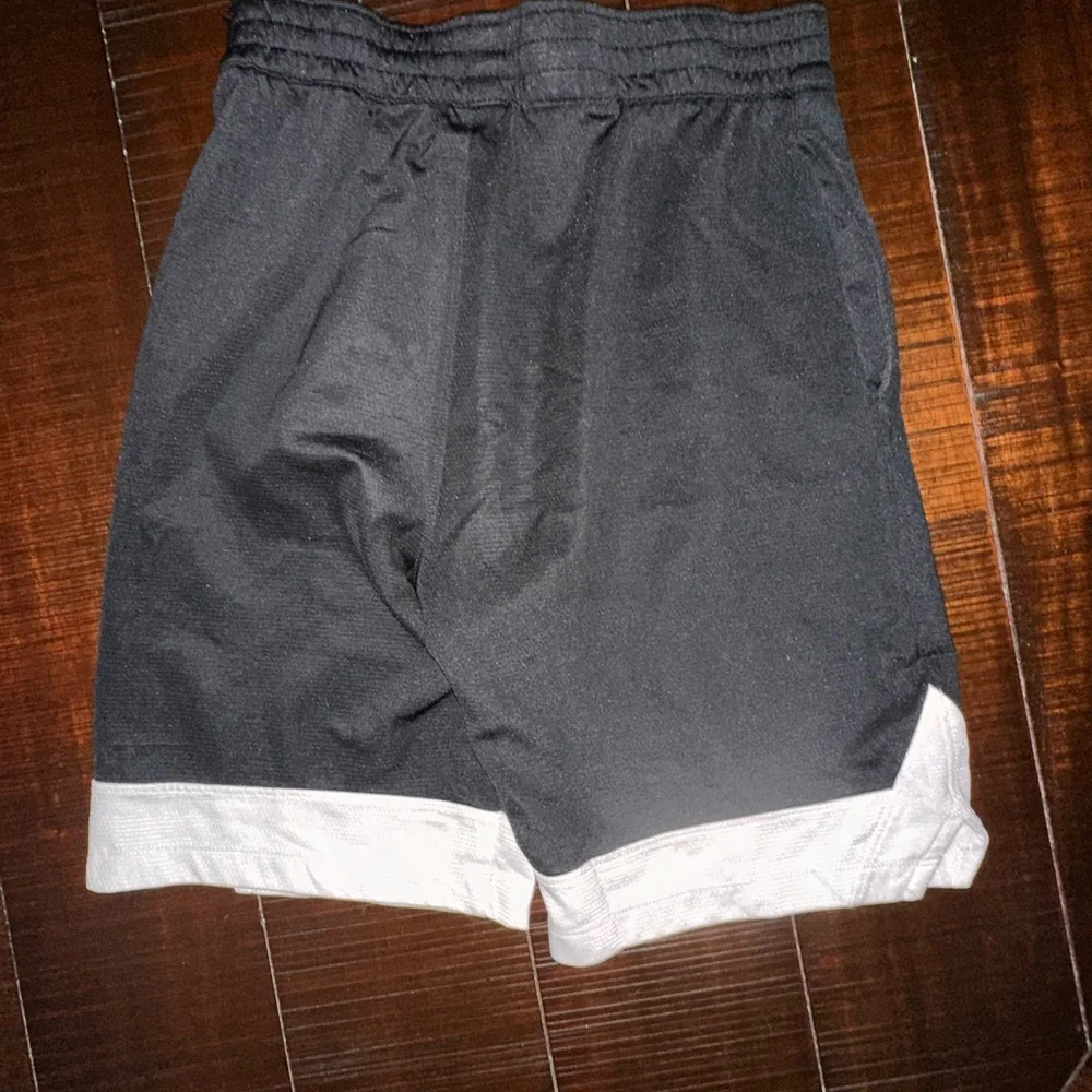 Nike Shorts - Picture 2 of 2